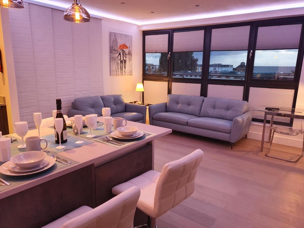 Central Penthouse With Hot Tub & Views 23 Cheltenham Exterior photo